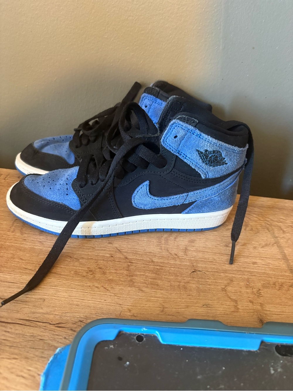 Nike Air Jordan 1 Kids High-Top Sneakers in Black and Blue Suede size 1